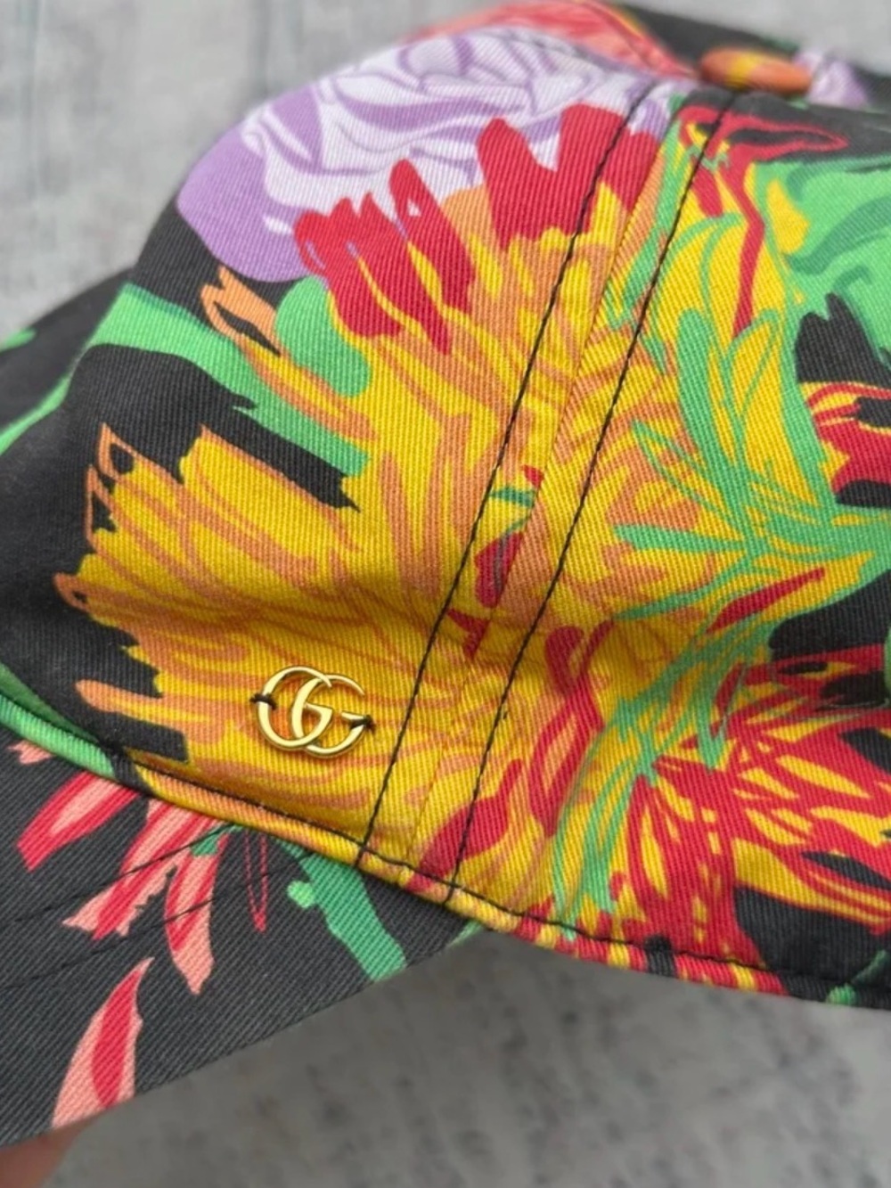 Gucci Hat Ken Scott Floral Theme GG Marmont Logo Black . Like New - Picture 4 of 14